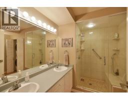 301 5780 Trail Avenue, Sechelt, BC V7Z0K5 Photo 22