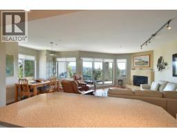 301 5780 Trail Avenue, Sechelt, BC V7Z0K5 Photo 7