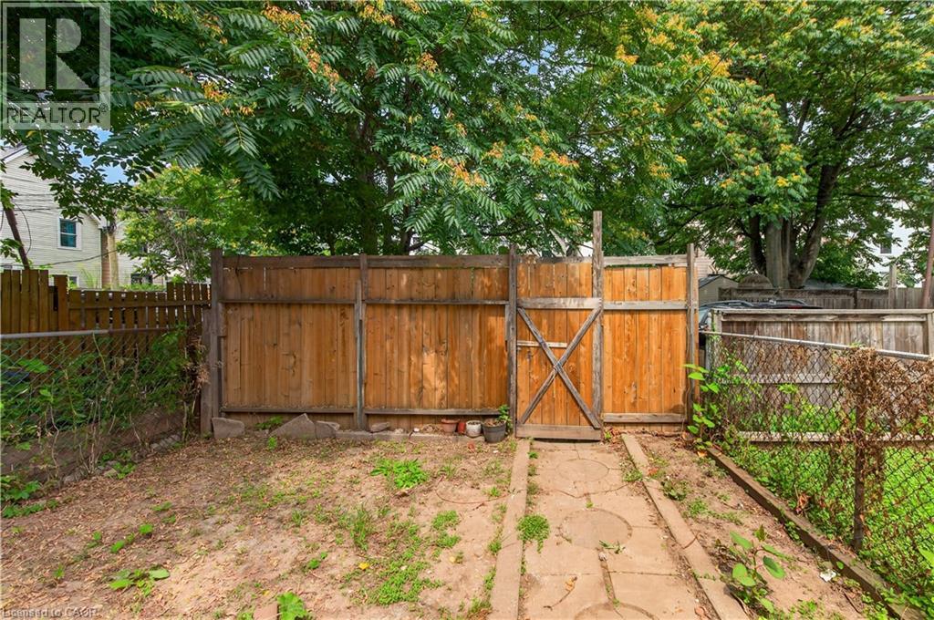 55 FRANCIS Street - Image 41