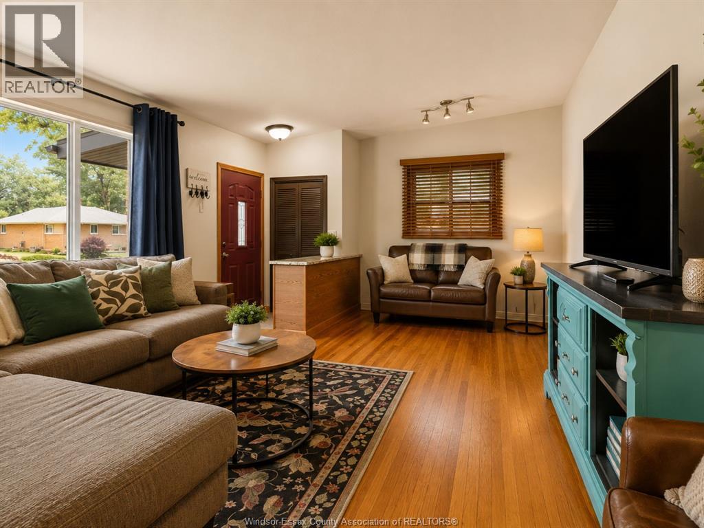 2763 EVERTS AVENUE - Image 3