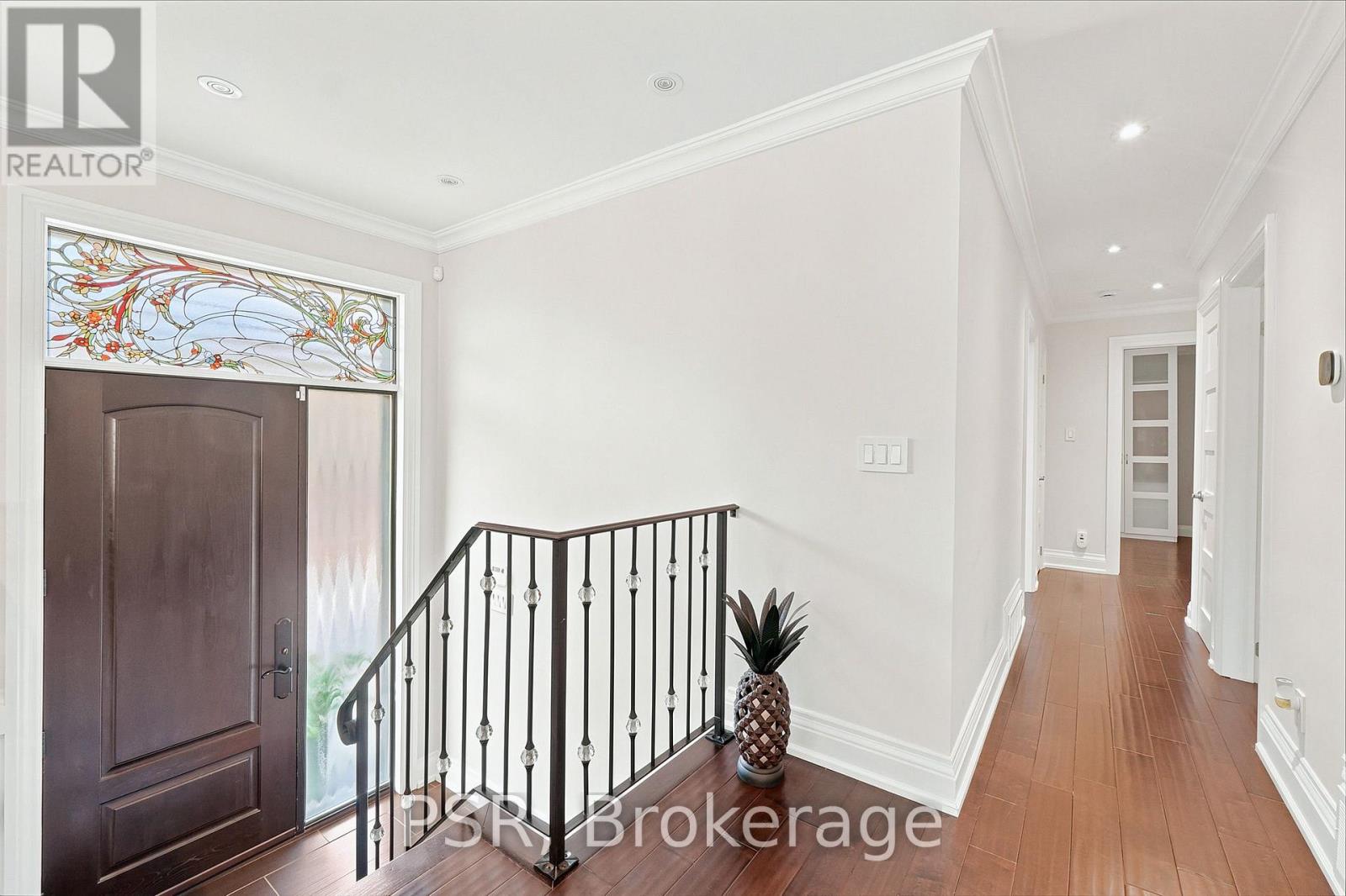 61 ROBINGLADE DRIVE - 4