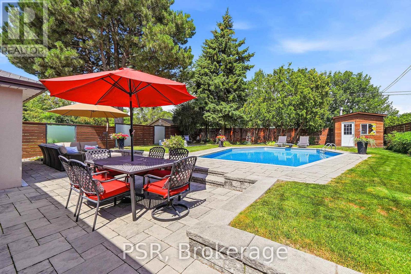 61 ROBINGLADE DRIVE - 46