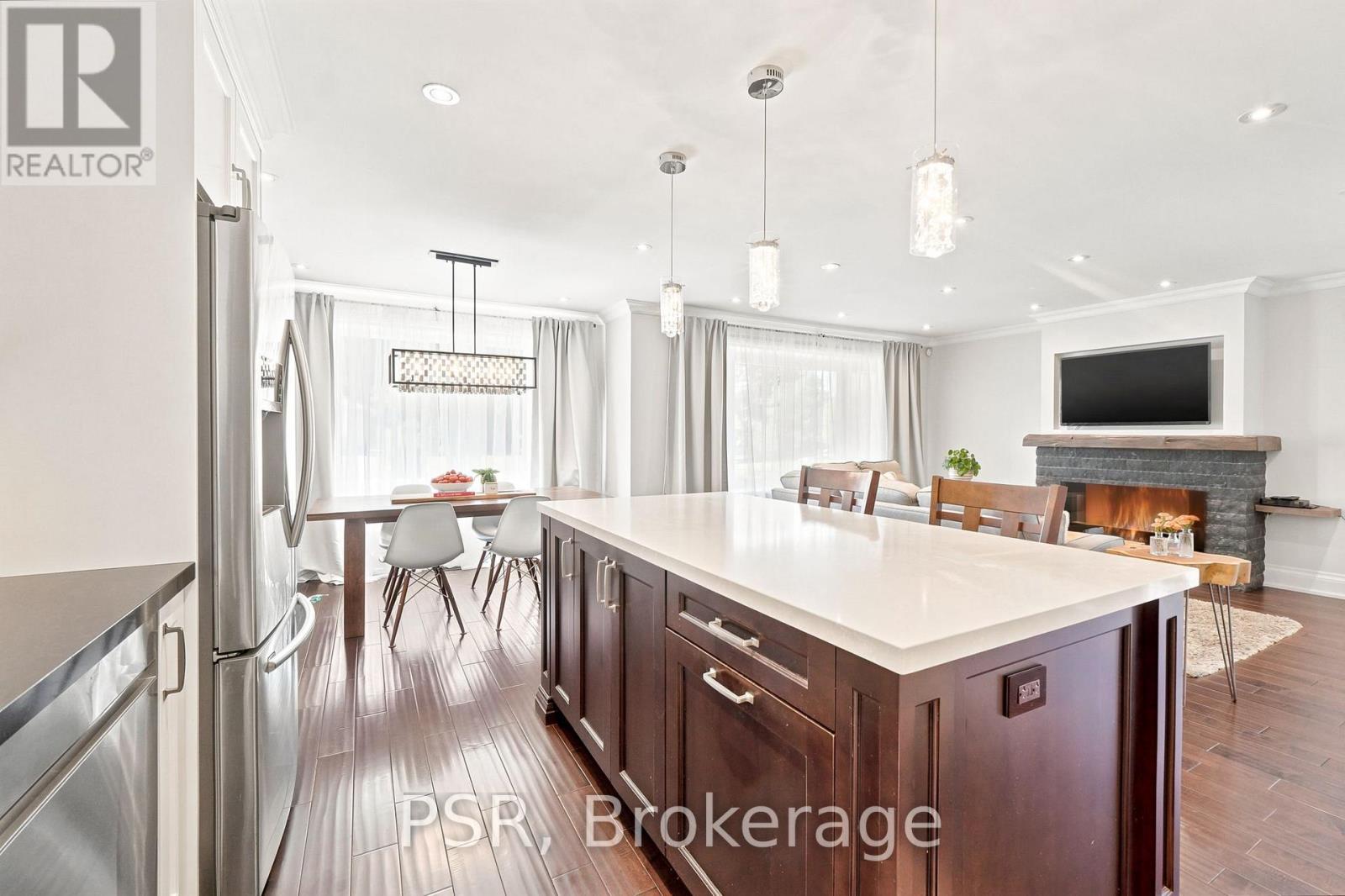 61 ROBINGLADE DRIVE - 9