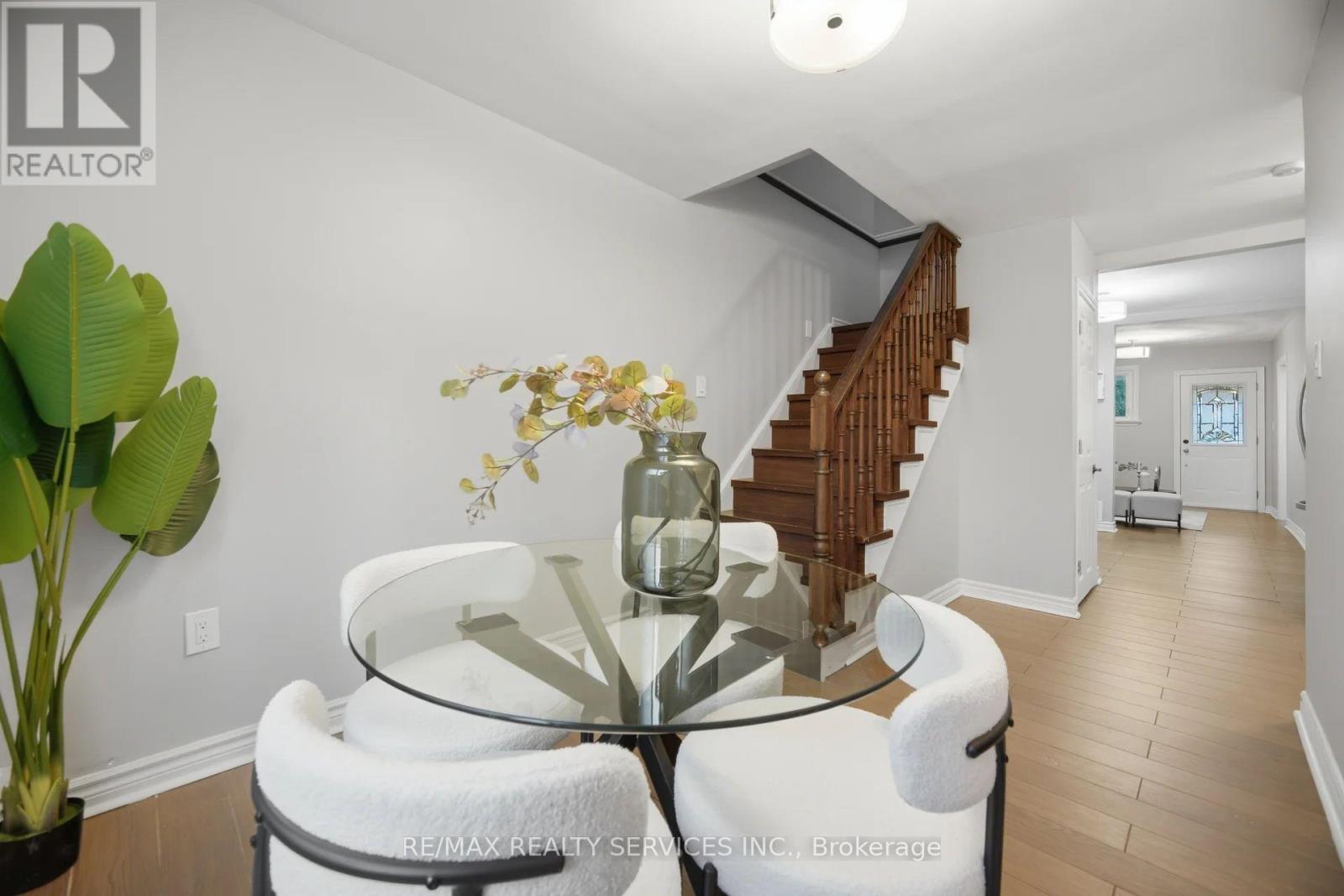 30 ELDER AVENUE - 12