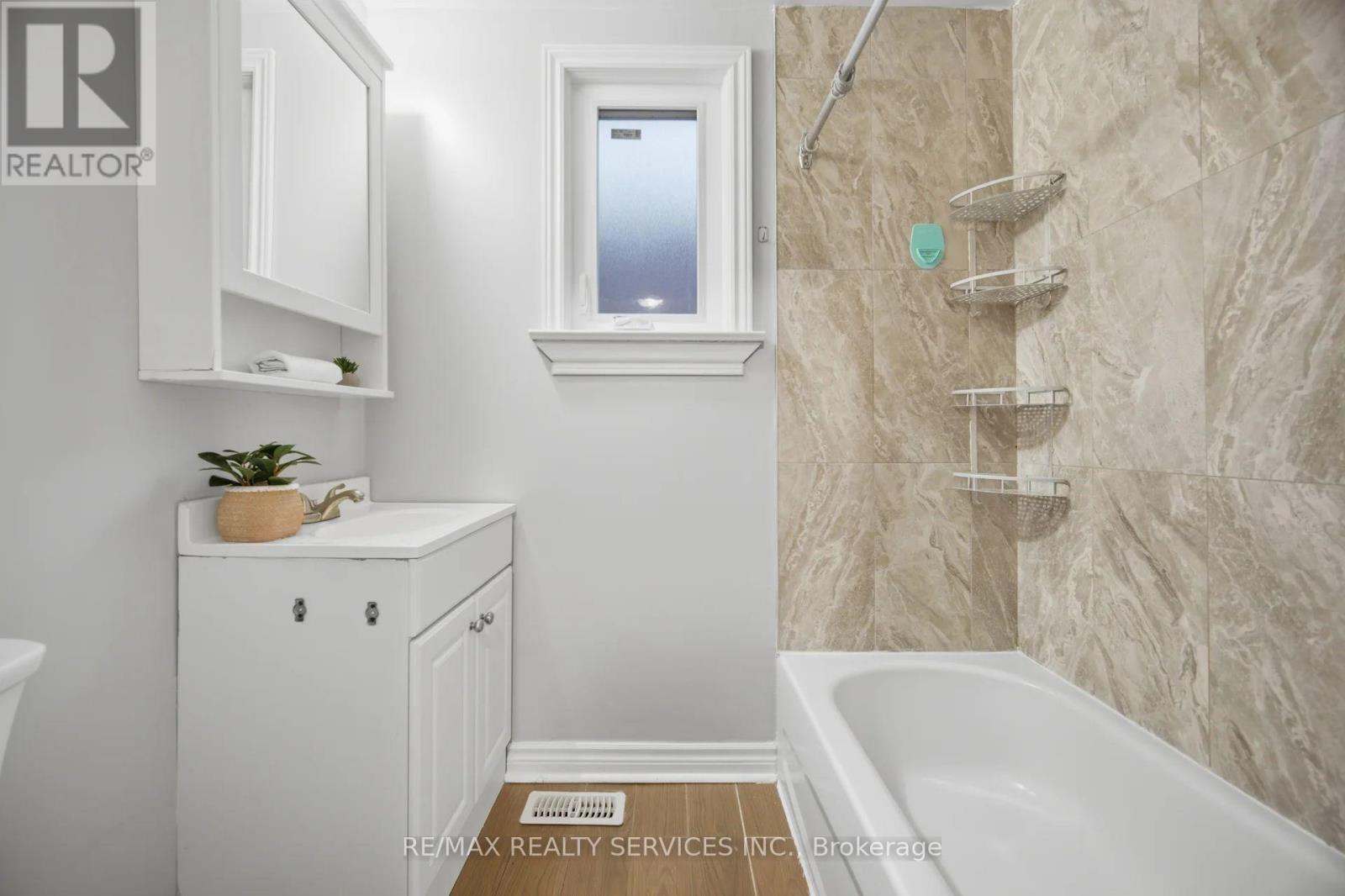 30 ELDER AVENUE - 15