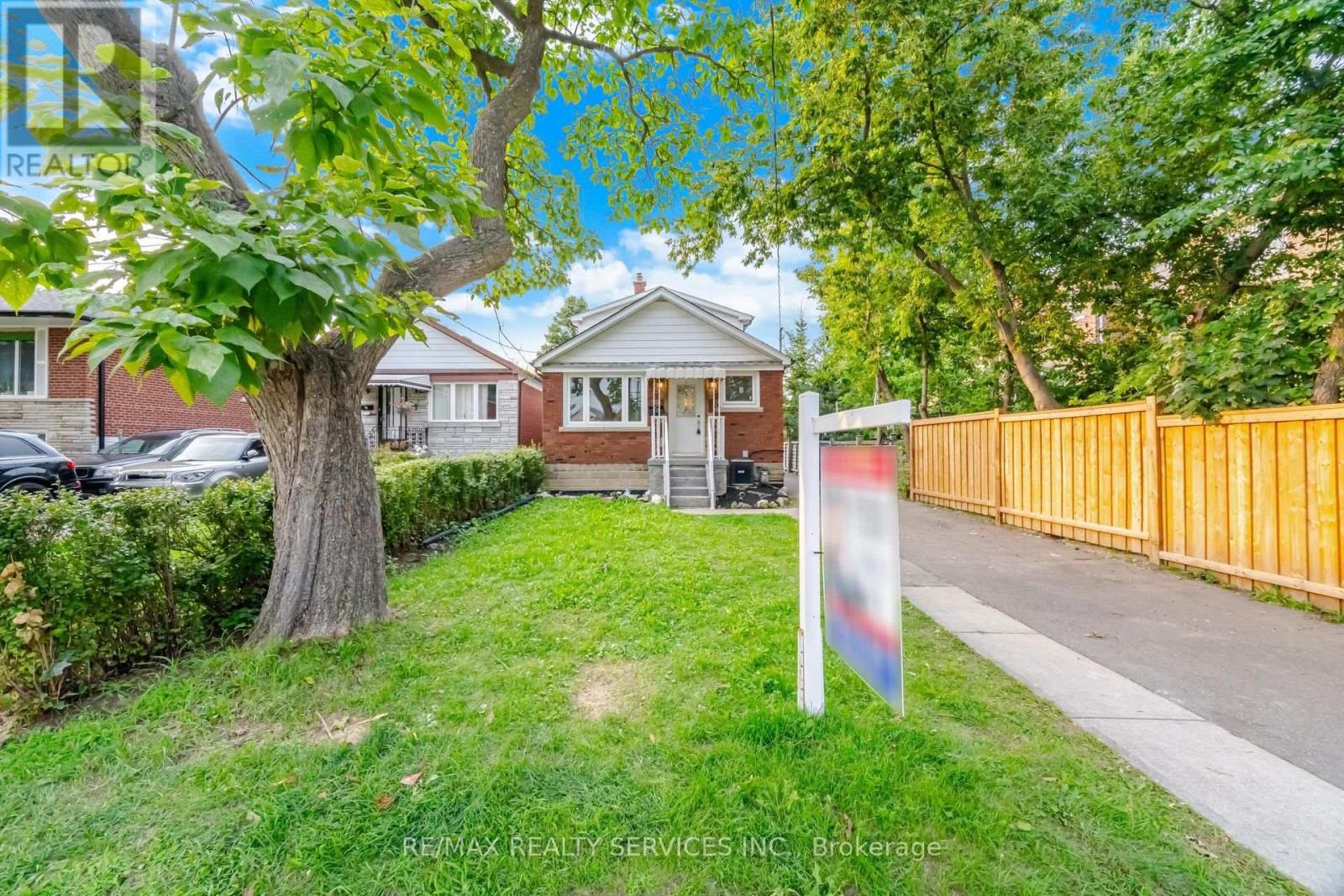 30 ELDER AVENUE - 2