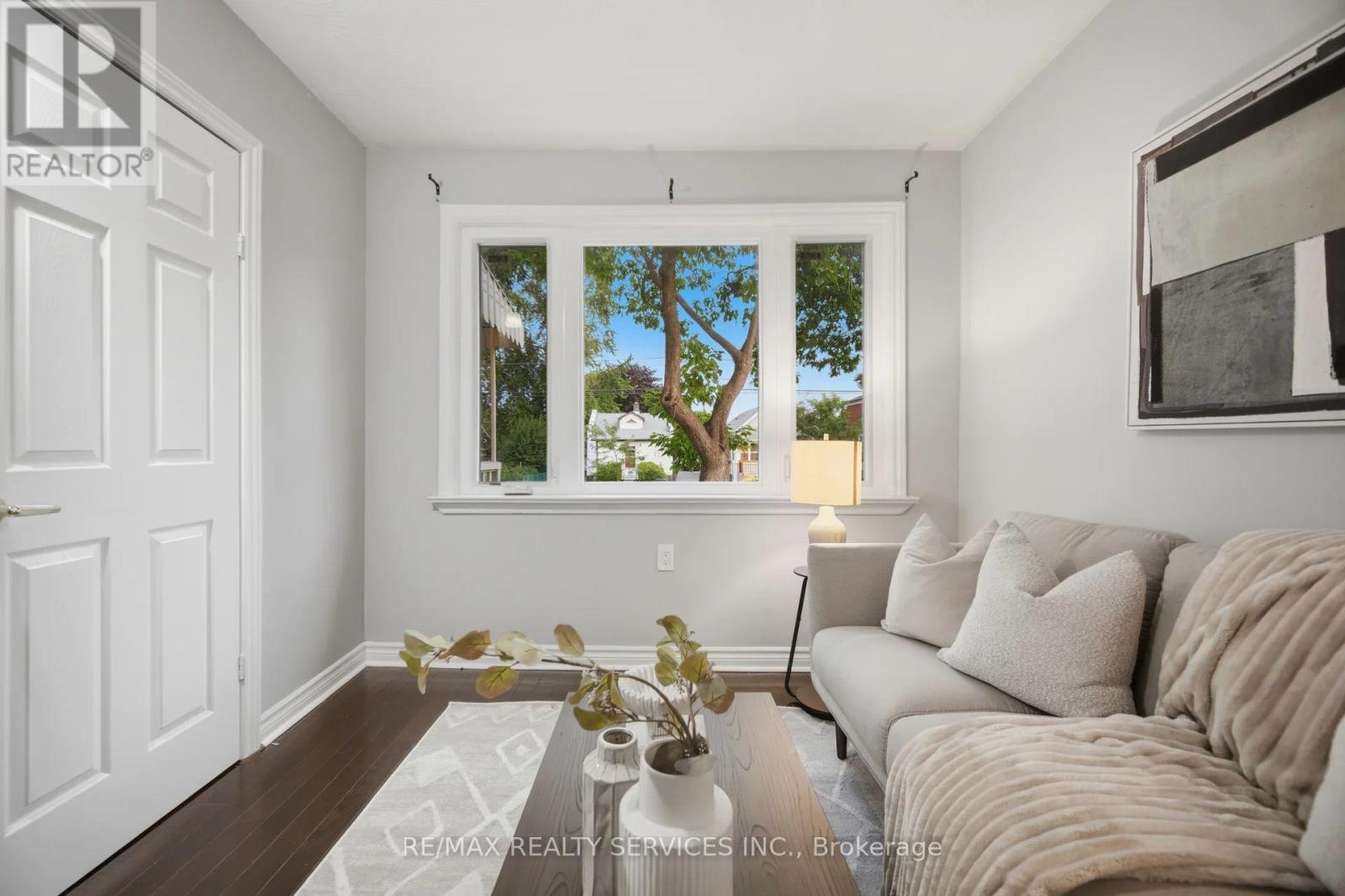 30 ELDER AVENUE - 7