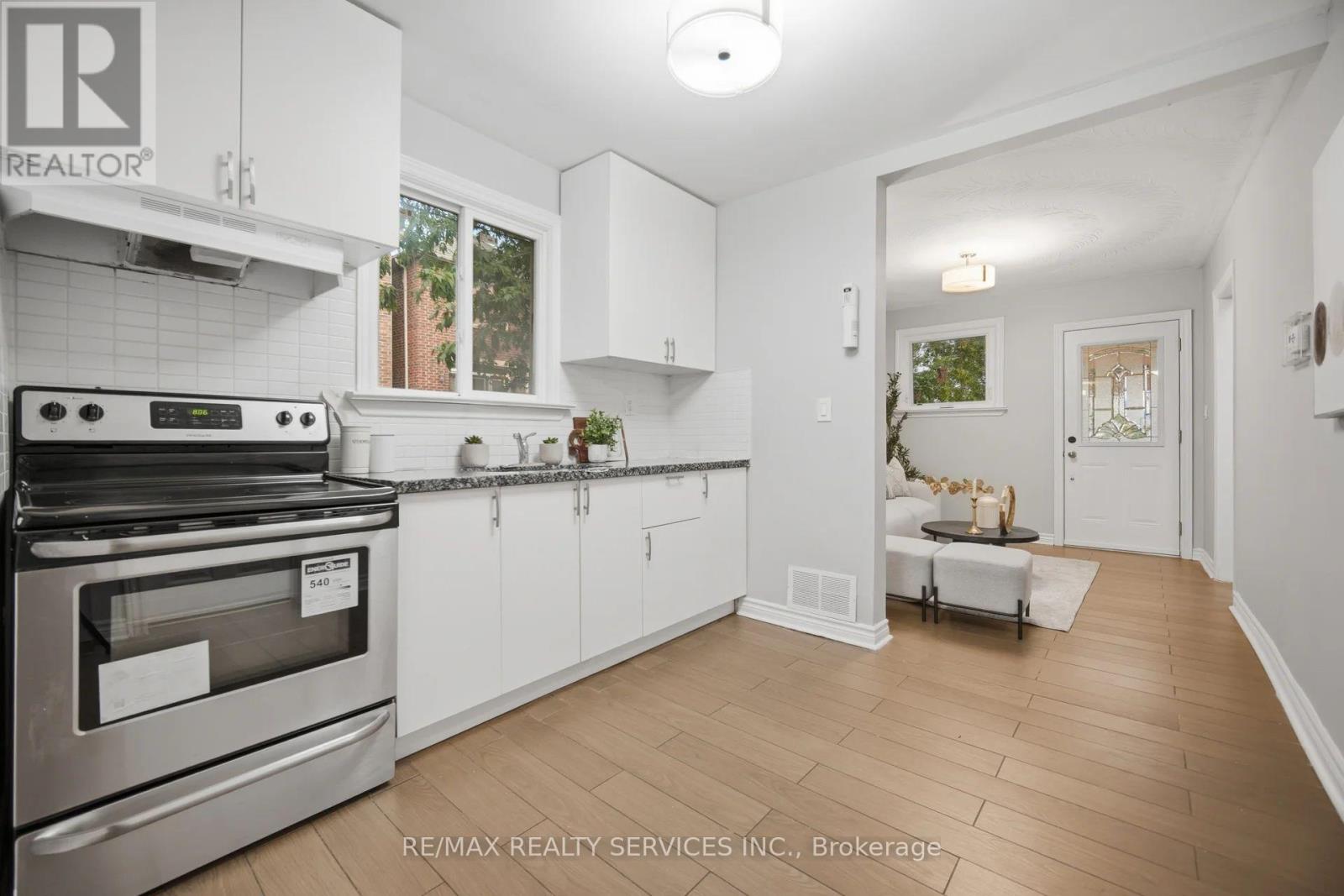 30 ELDER AVENUE - 9