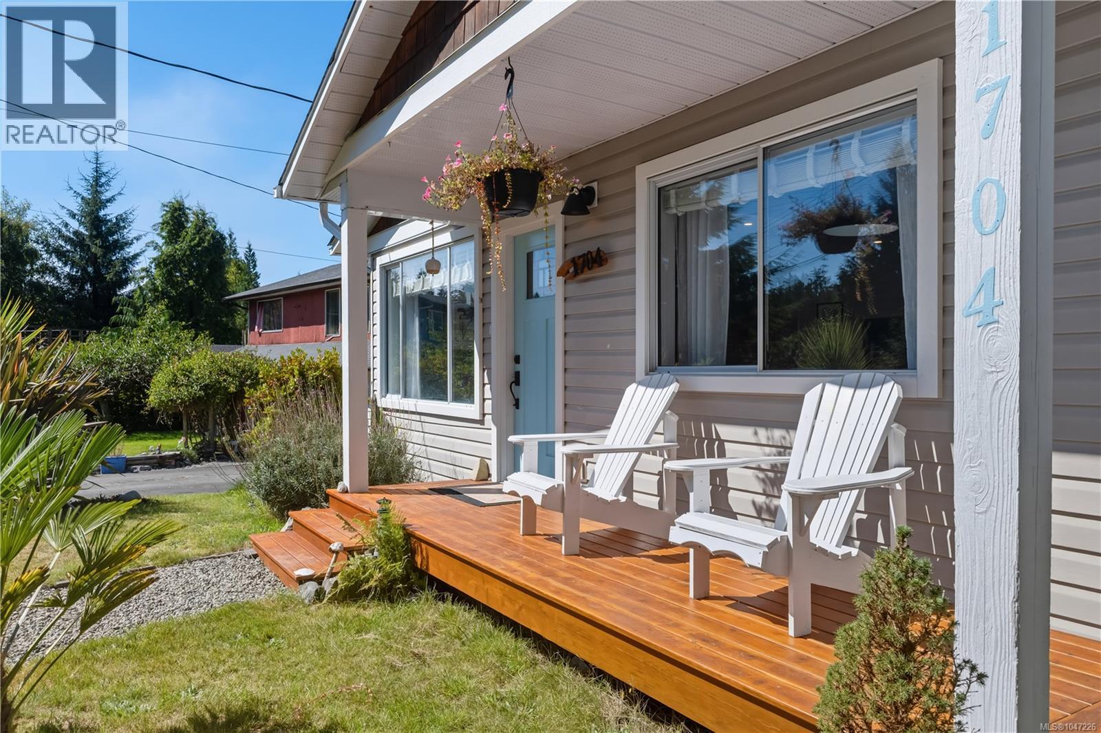 1704 Holly Cres - 11