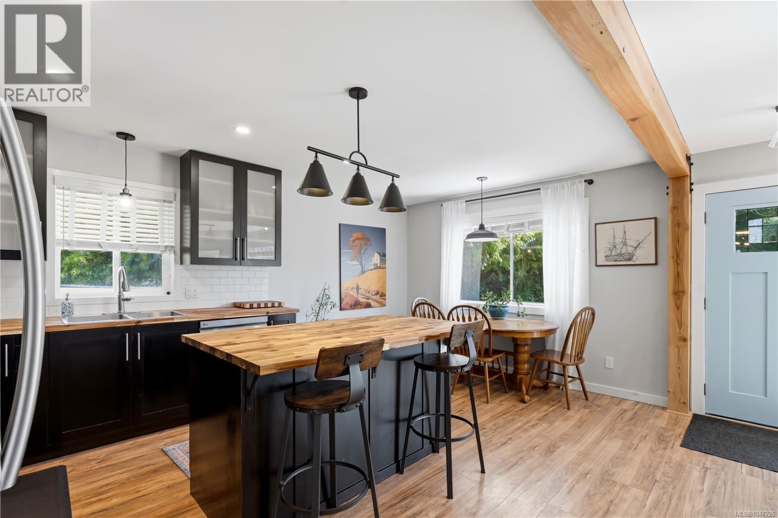 1704 Holly Cres - 16