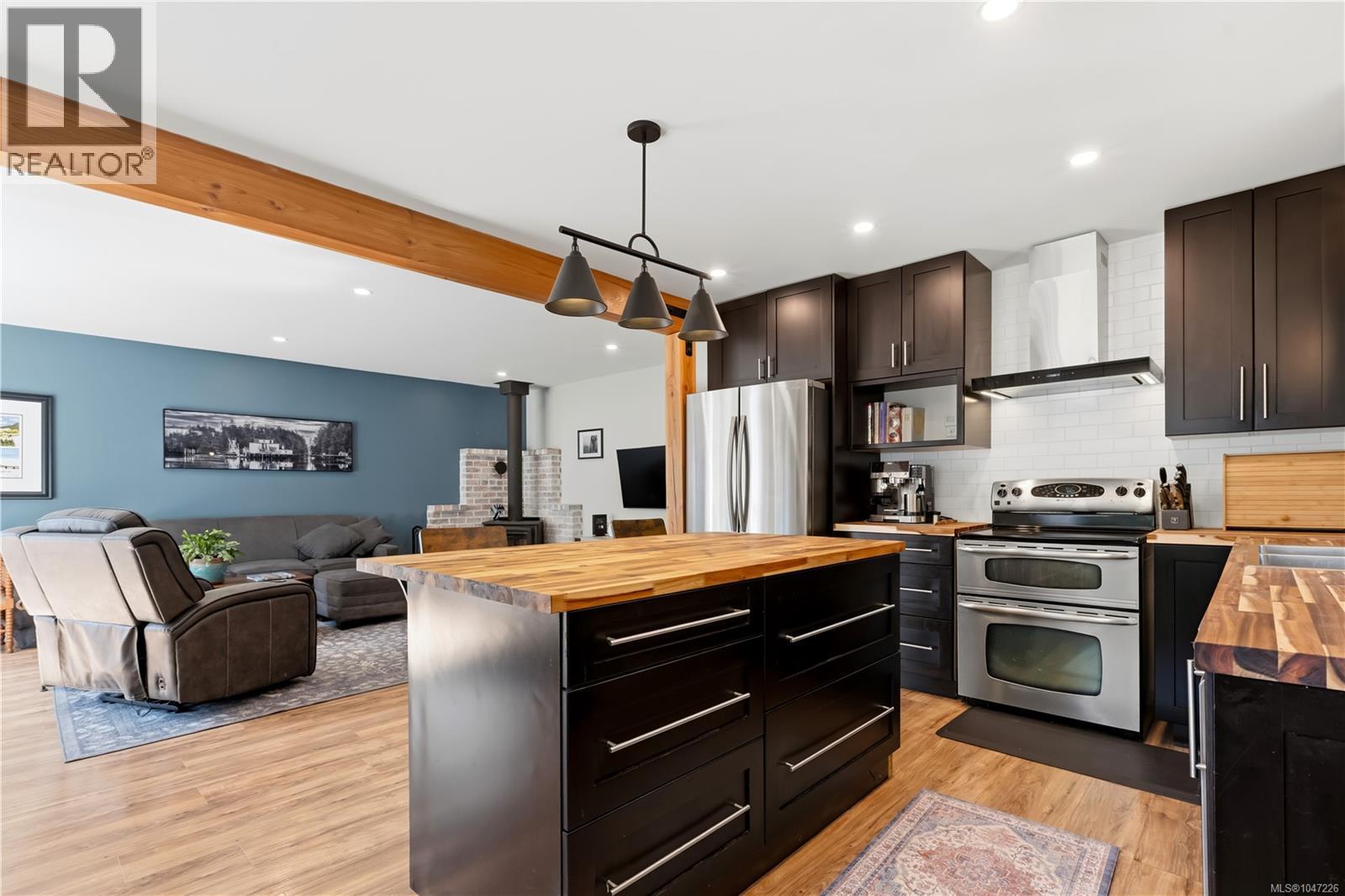 1704 Holly Cres, Ucluelet
