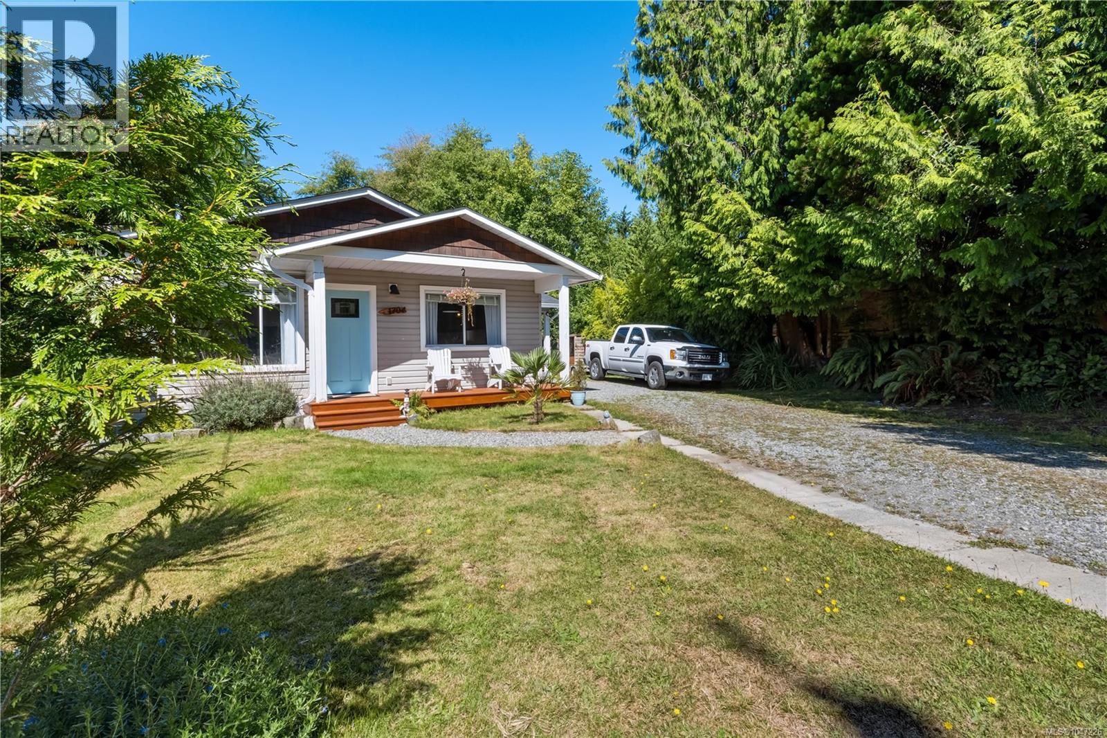 1704 Holly Cres, Ucluelet