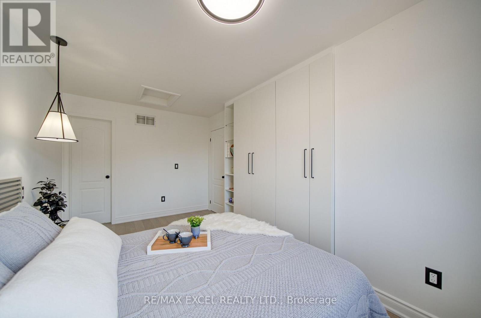 454 BUR OAK AVENUE - Image 41