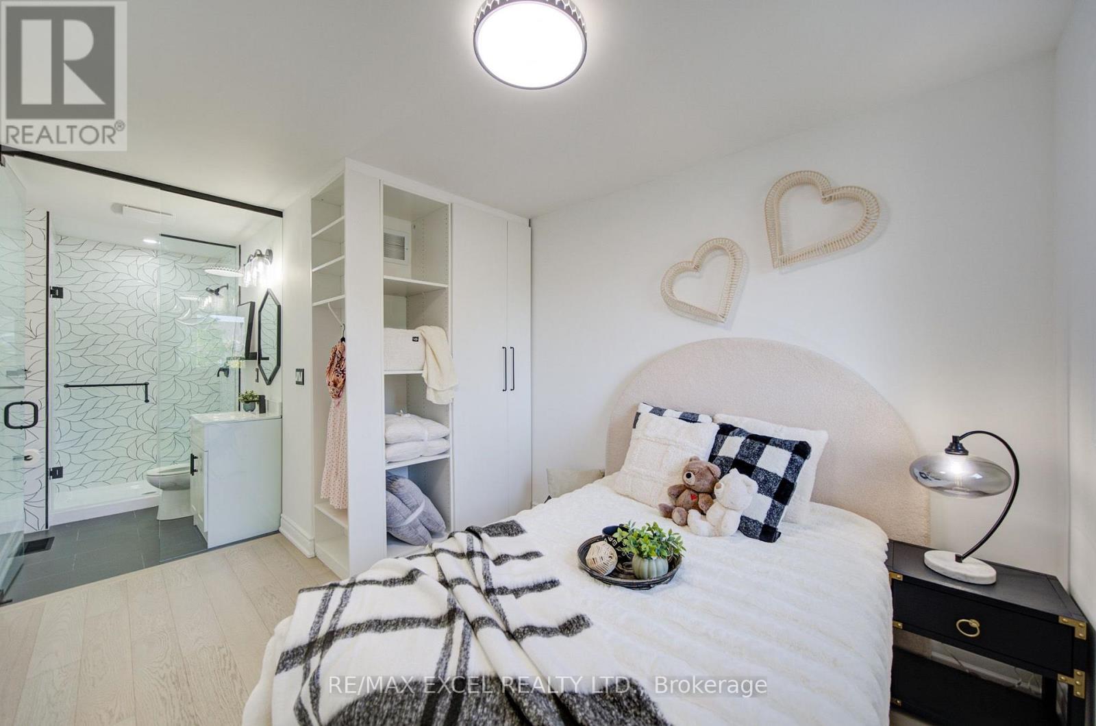 454 BUR OAK AVENUE - Image 34