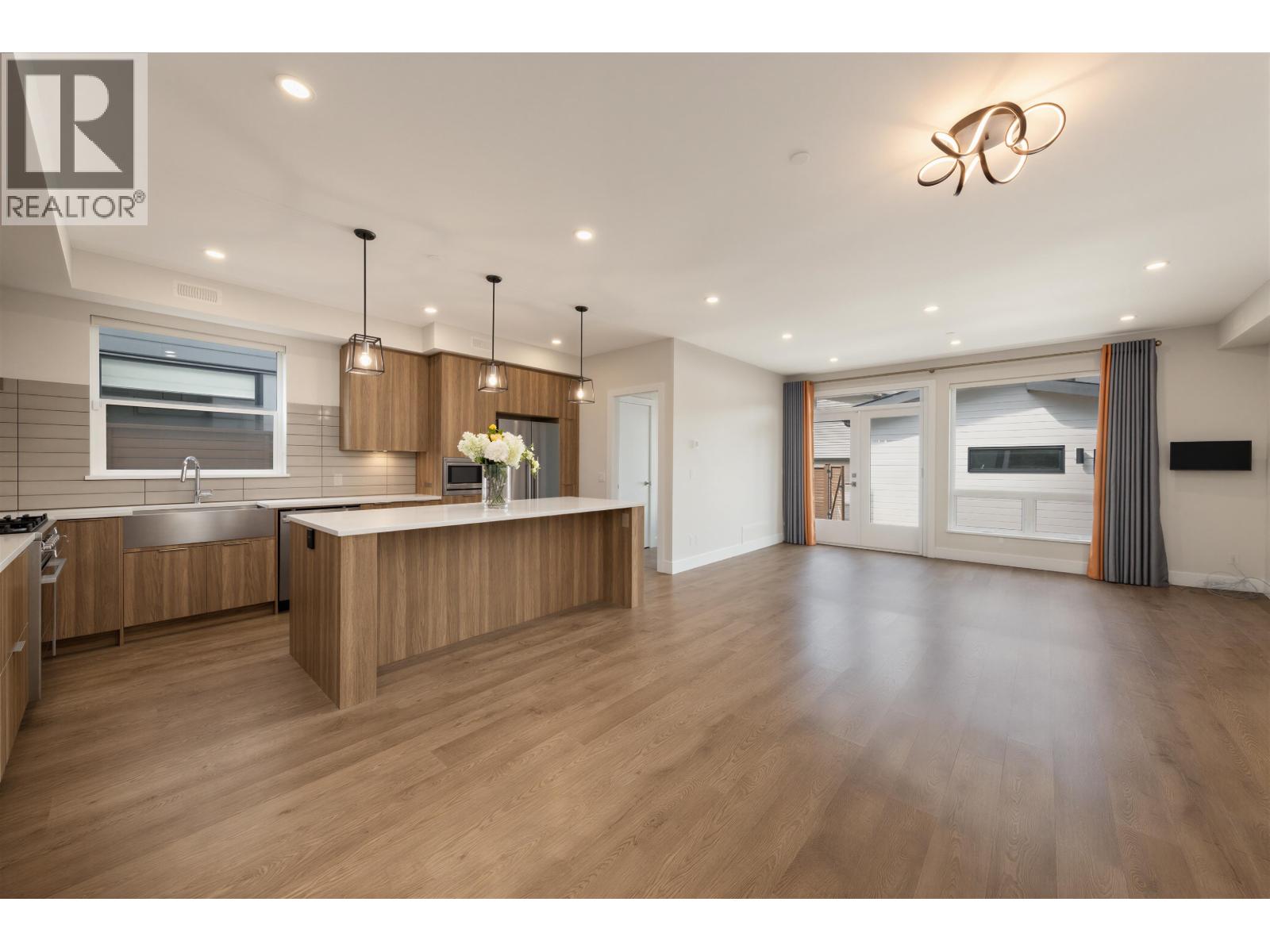 4725 BLUE HERON WAY, Tsawwassen