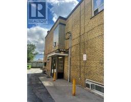#2 - 783 Lawrence Avenue, Toronto, ON M6A1C2 Photo 6