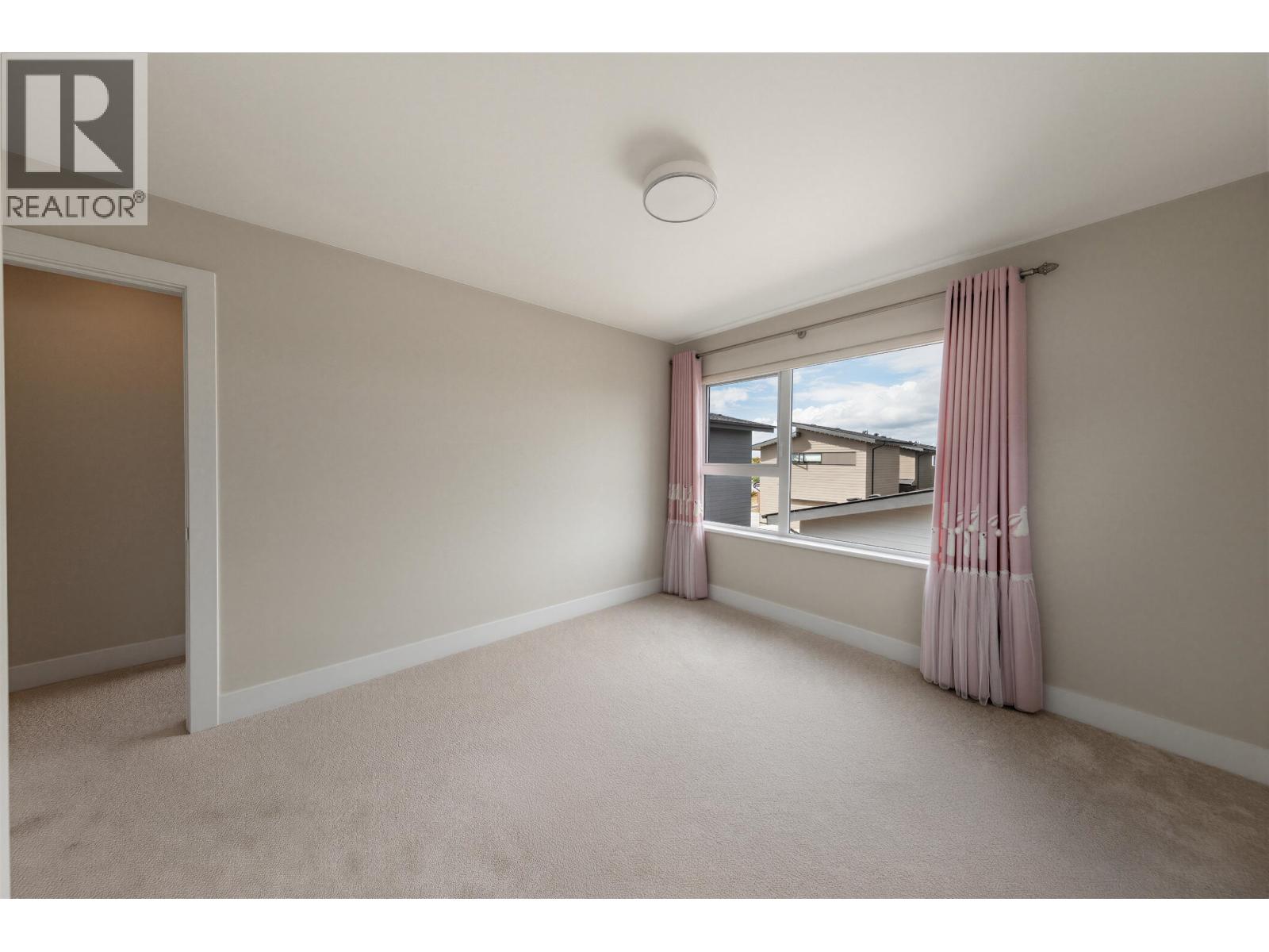 4725 BLUE HERON WAY, Tsawwassen