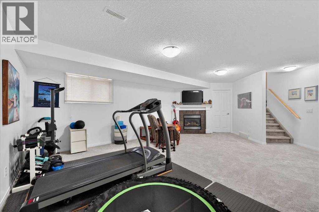 248 Springbank Villas SW - 32