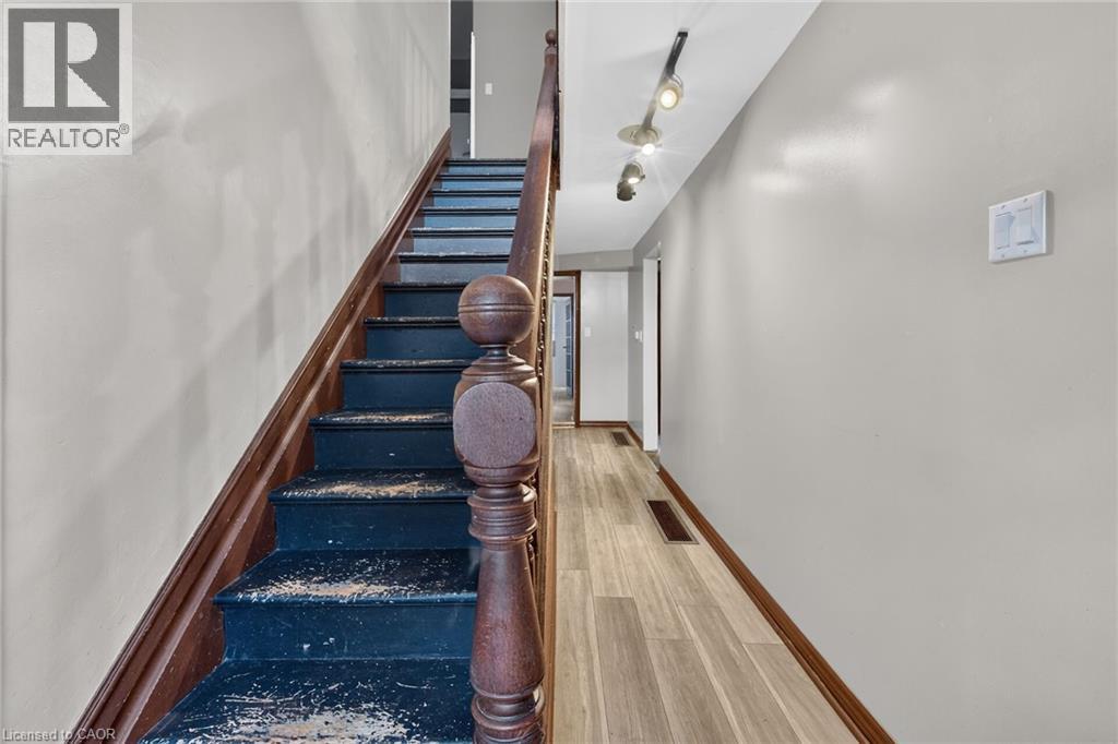 44 SIMS LOCK Road - Image 23