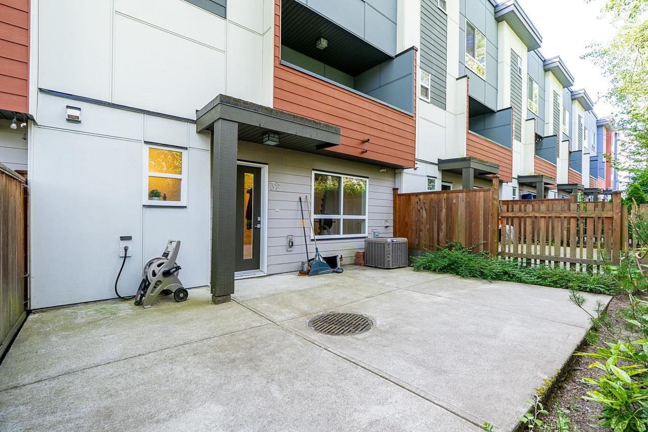 32 1670 160 STREET, Surrey