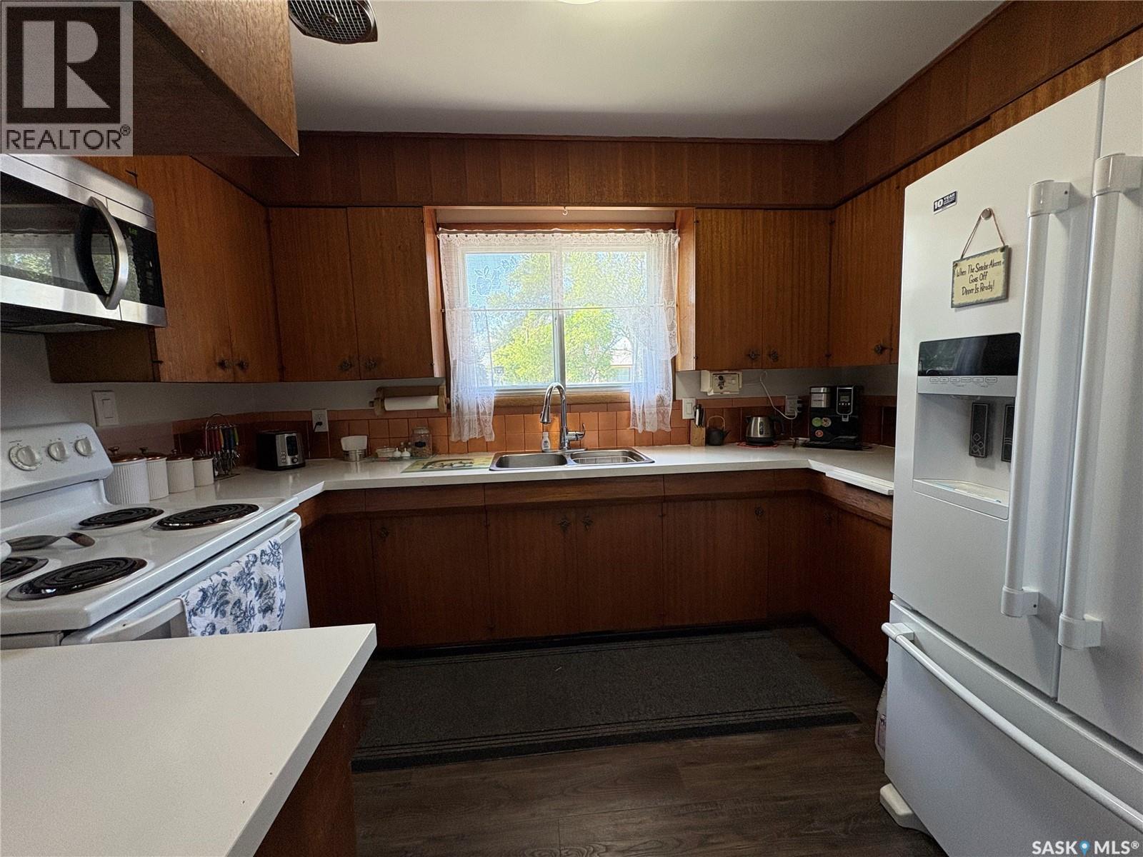 200 3rd STREET NE - 3