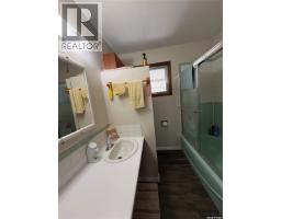 200 3rd Street Ne, Ituna, SK S0A1N0 Photo 15
