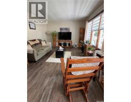 200 3rd Street Ne, Ituna, SK S0A1N0 Photo 9
