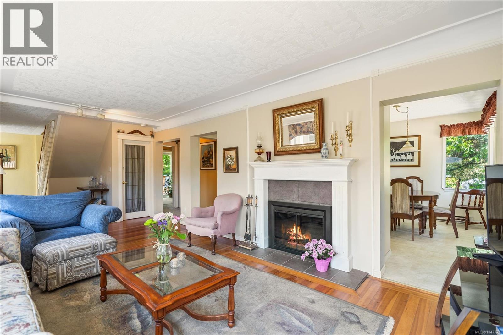 9220 East Saanich Rd - 9