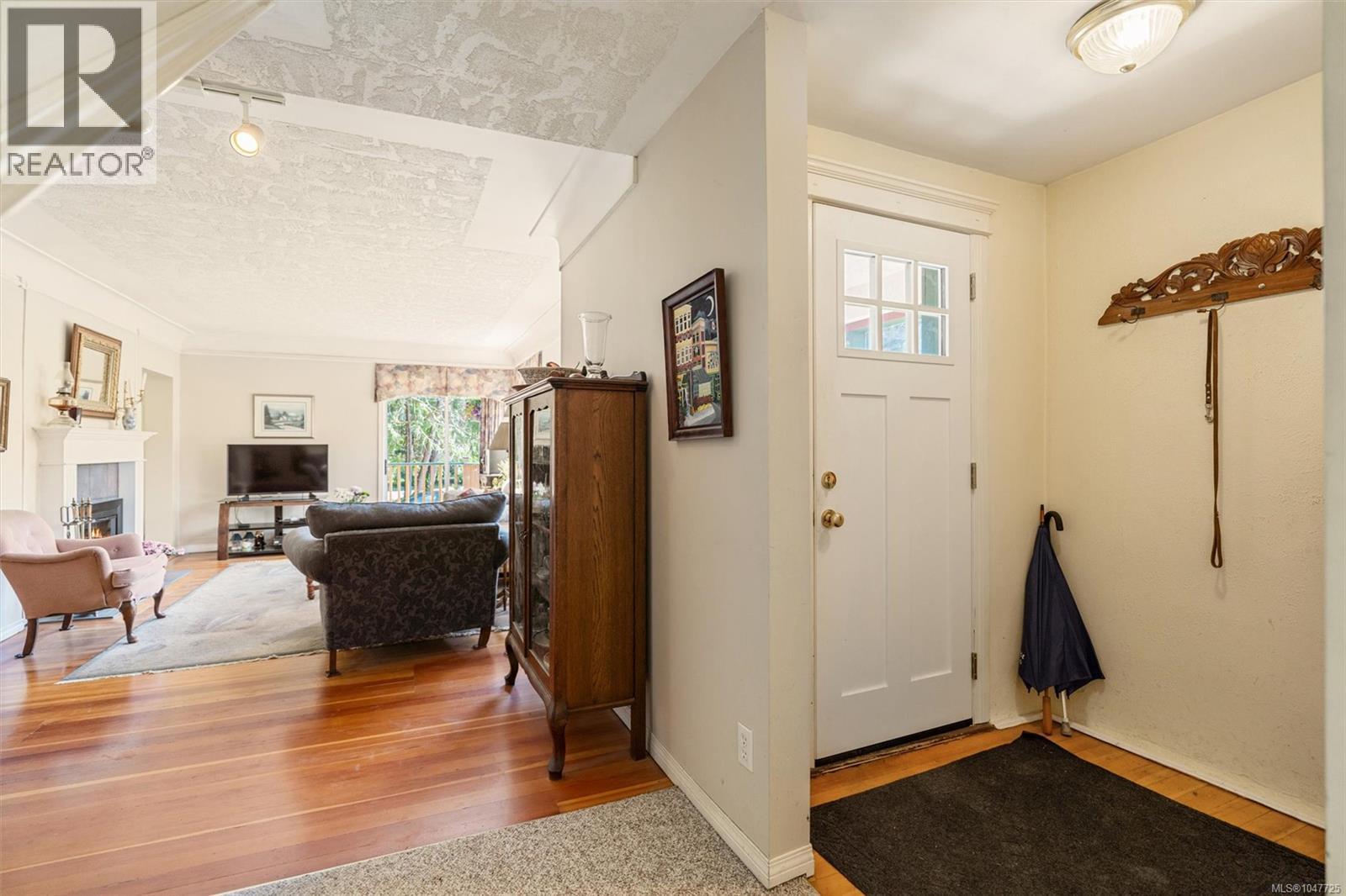 9220 East Saanich Rd, North Saanich
