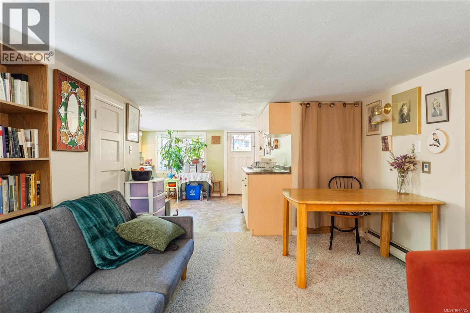 9220 East Saanich Rd, North Saanich