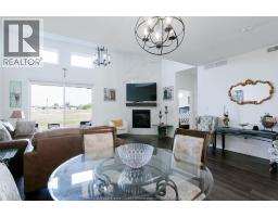 Living room/Fireplace - 236 Mclellan, Amherstburg, ON N9V3Y7 Photo 10