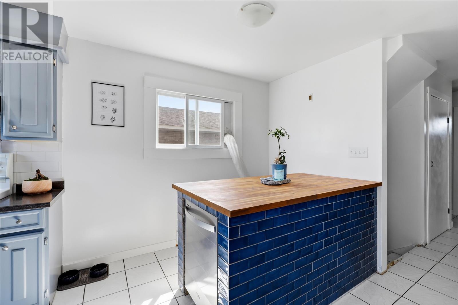 150A McFadden AVE - 10