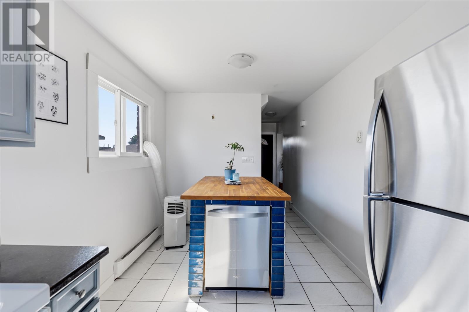 150A McFadden AVE - 11