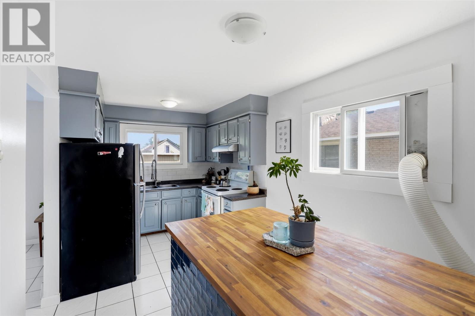 150A McFadden AVE - 8