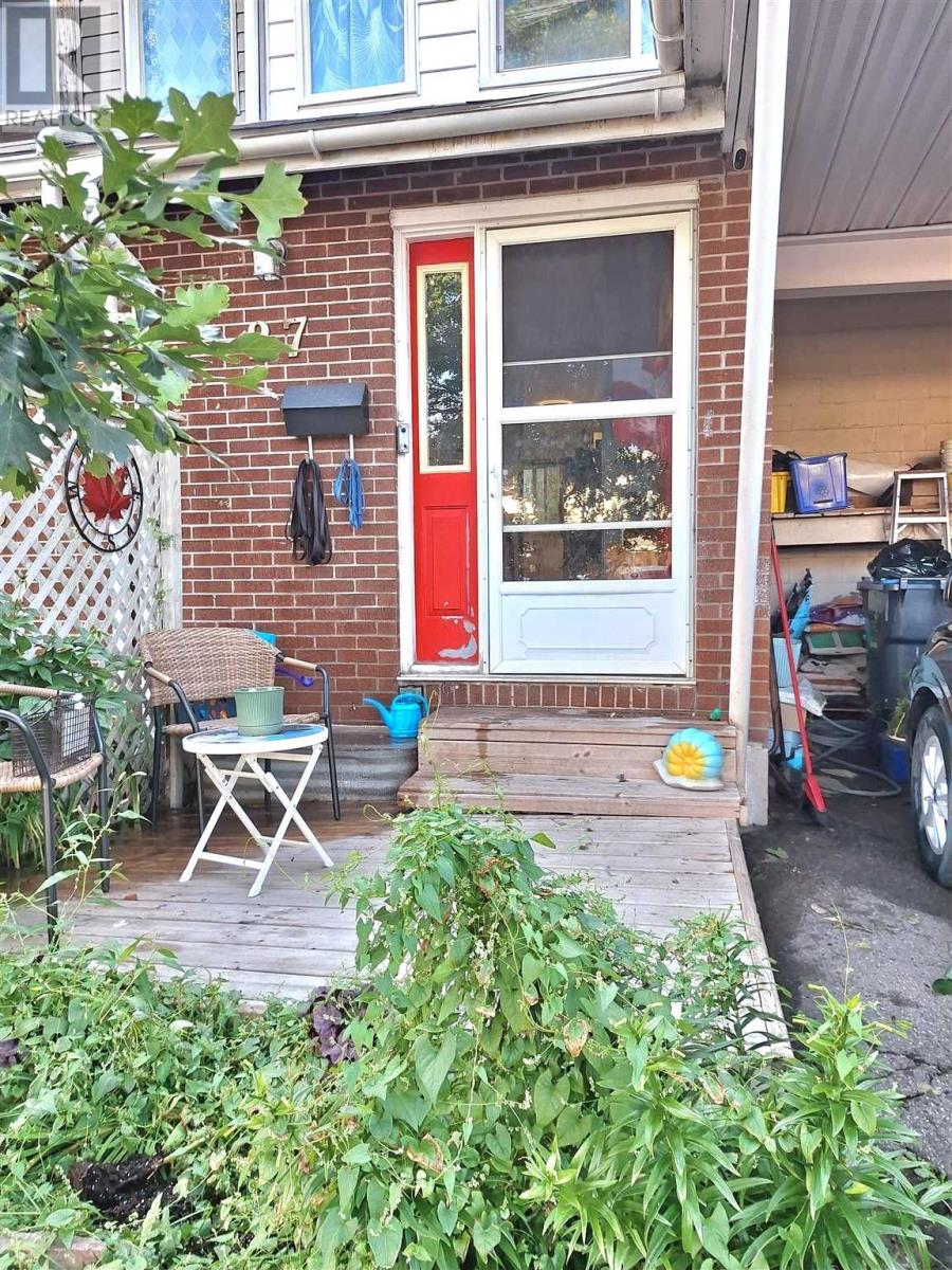 27 Ferguson AVE - 1