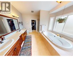 230 Prospect Drive, Grand Forks, BC V0H1H2 Photo 17