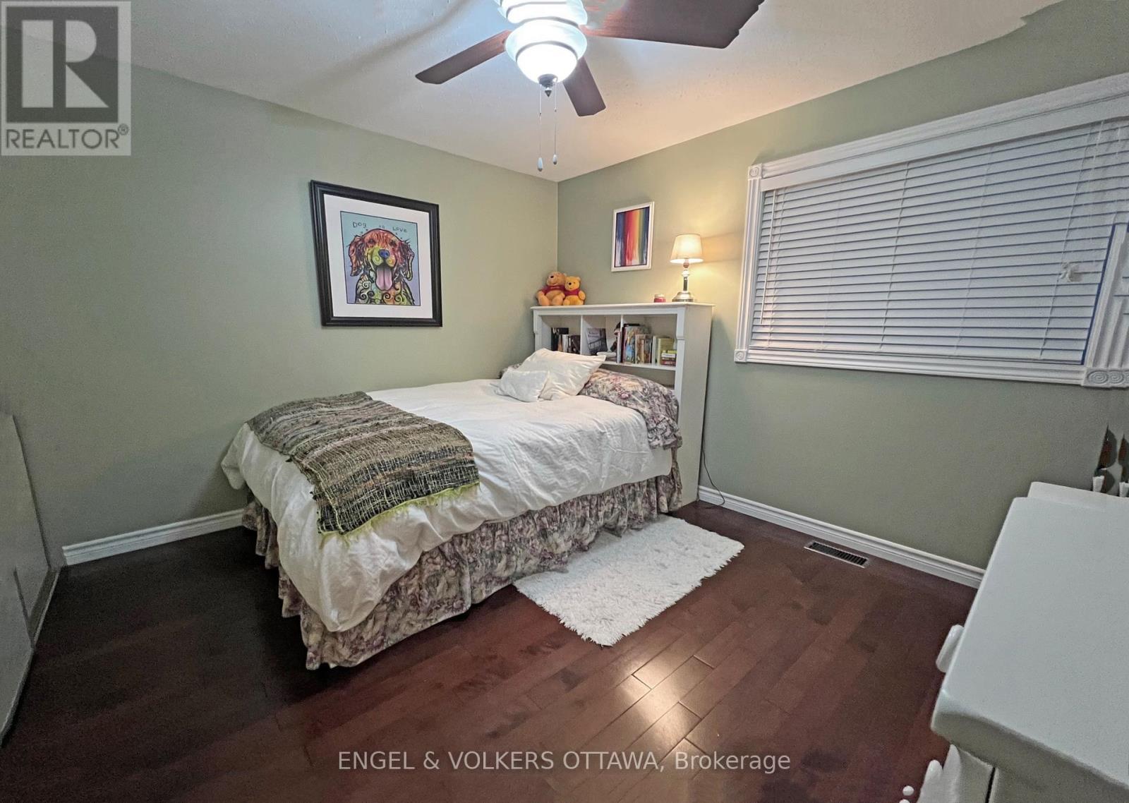 736 HAUTEVIEW CRESCENT - 19