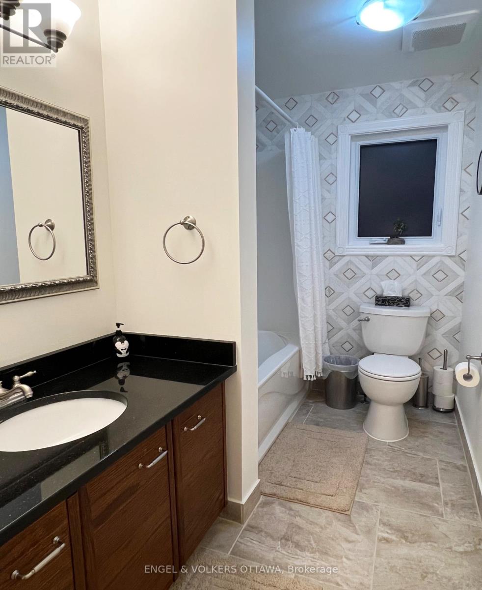 736 HAUTEVIEW CRESCENT - 20