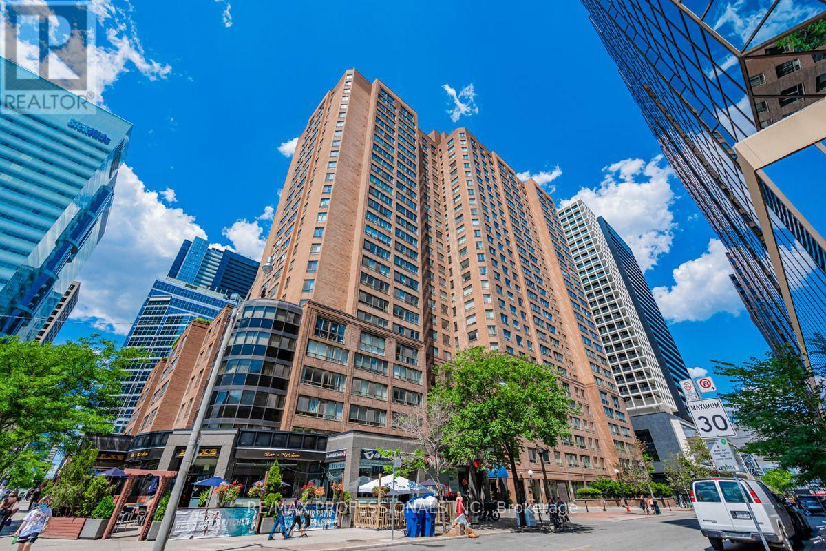 Photo of 633 Bay Street