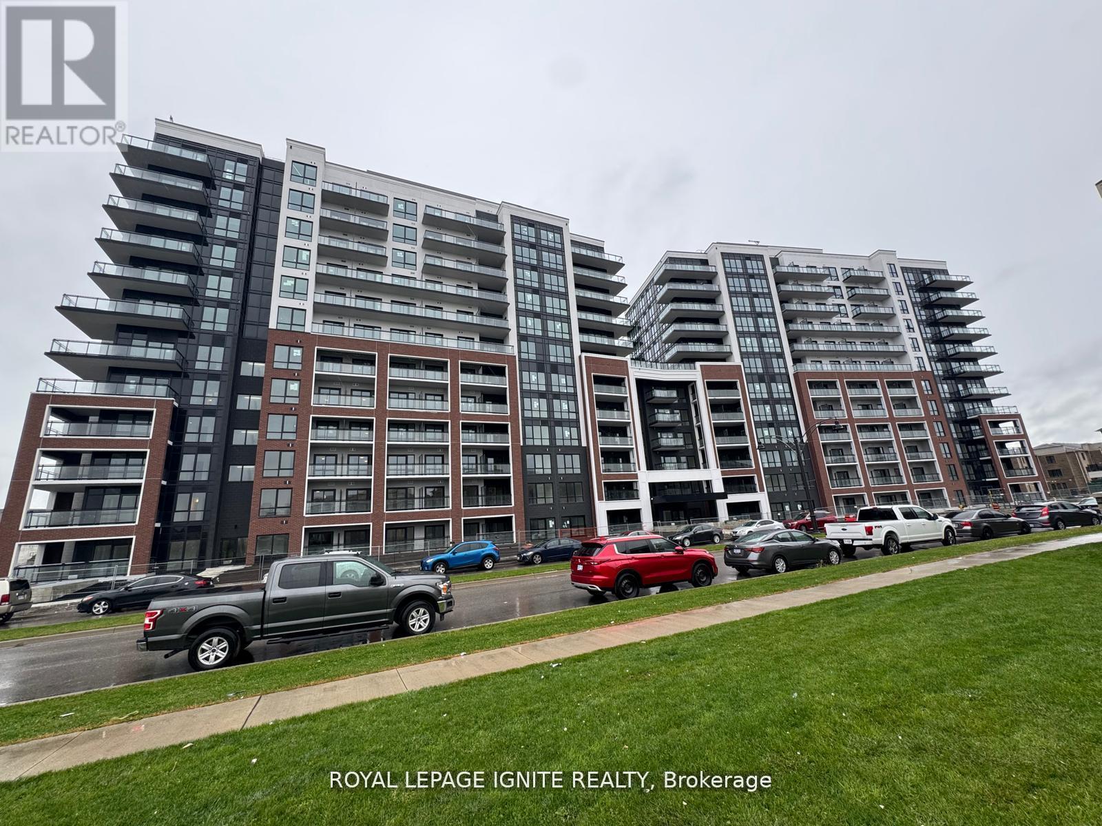 101 - 51 CLARINGTON BOULEVARD