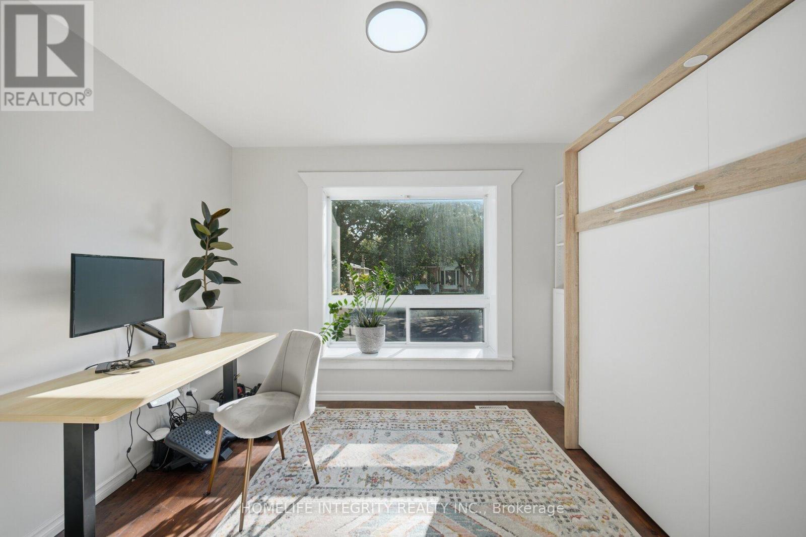 52 STEWART AVENUE - 10