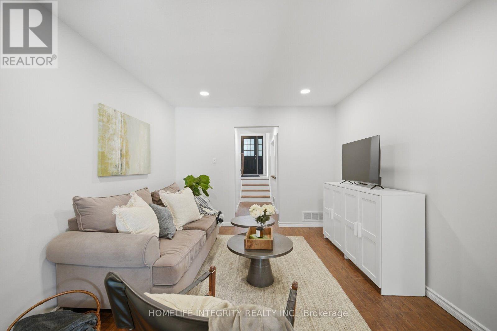 52 STEWART AVENUE - 21