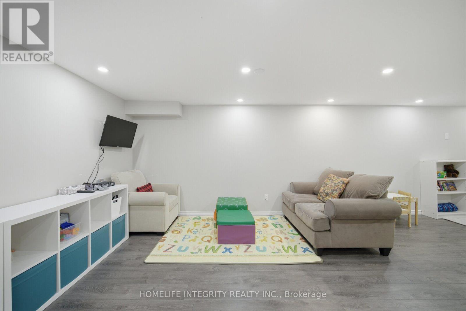 52 STEWART AVENUE - Image 37
