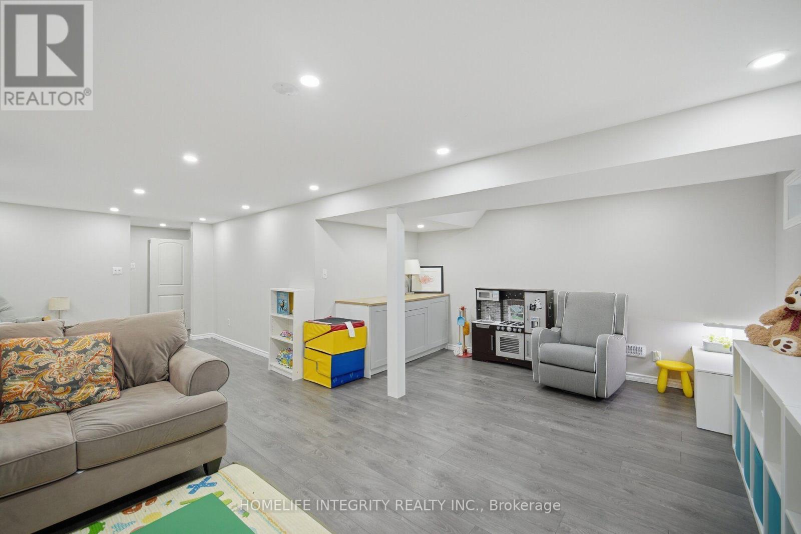 52 STEWART AVENUE - Image 40