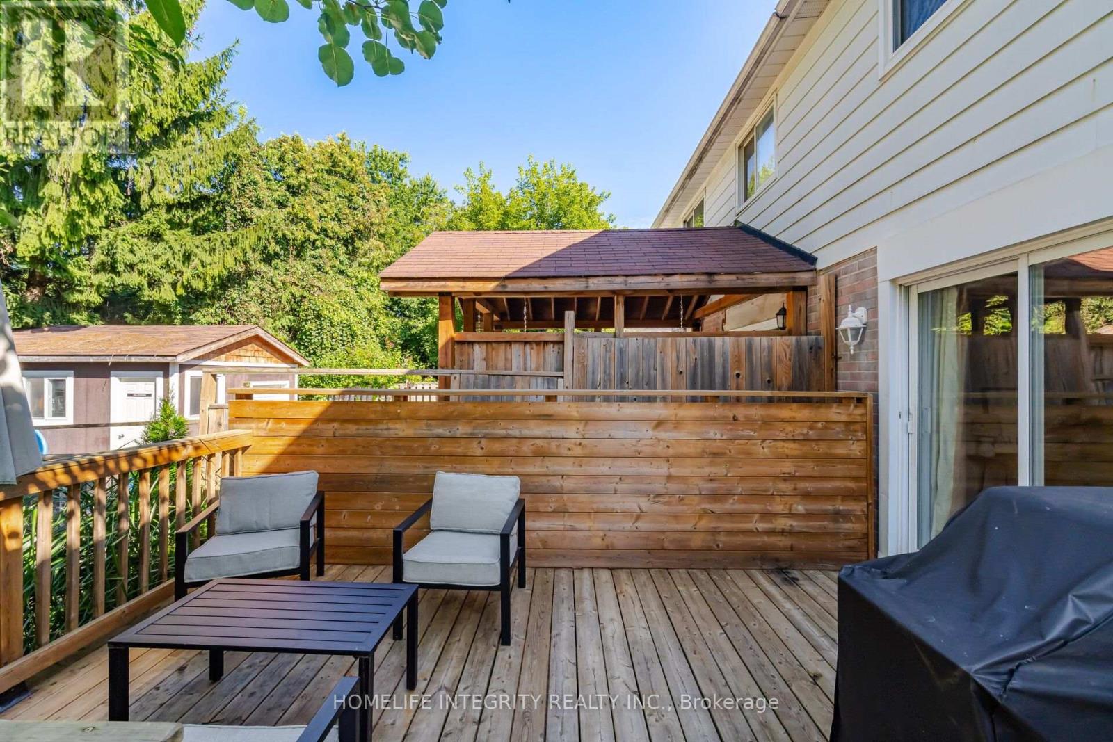 52 STEWART AVENUE - 45