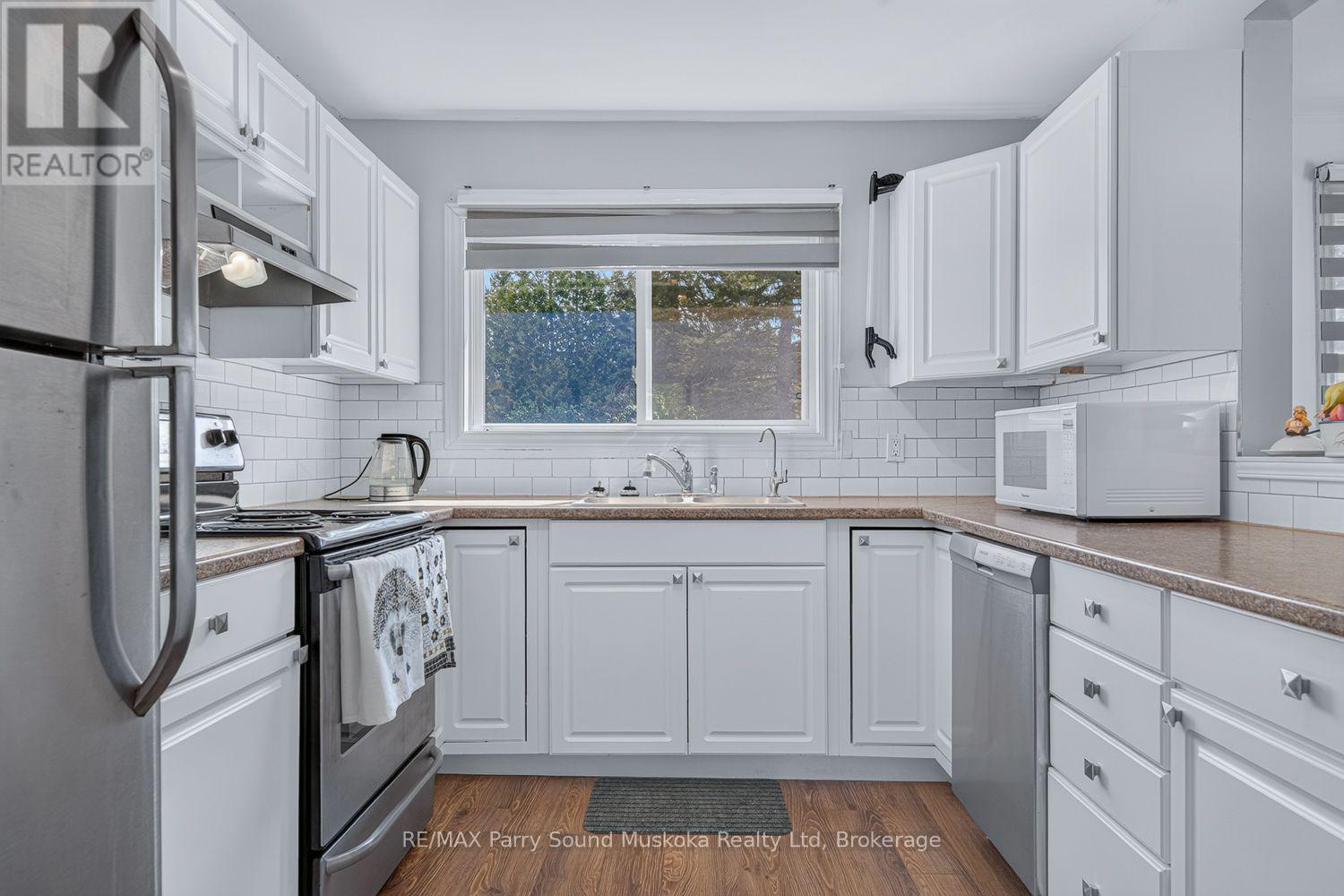 22 AHMIC STREET - Image 12