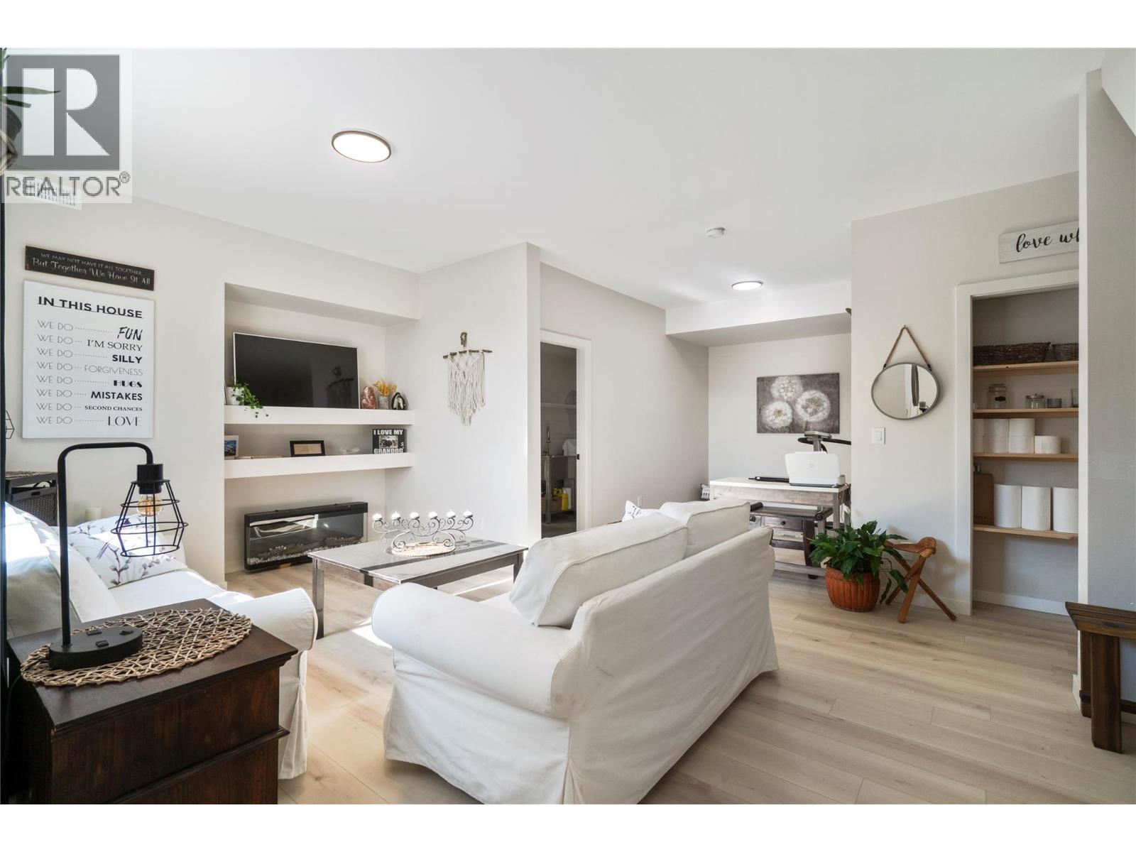 2545 Panoramic Way, Blind Bay