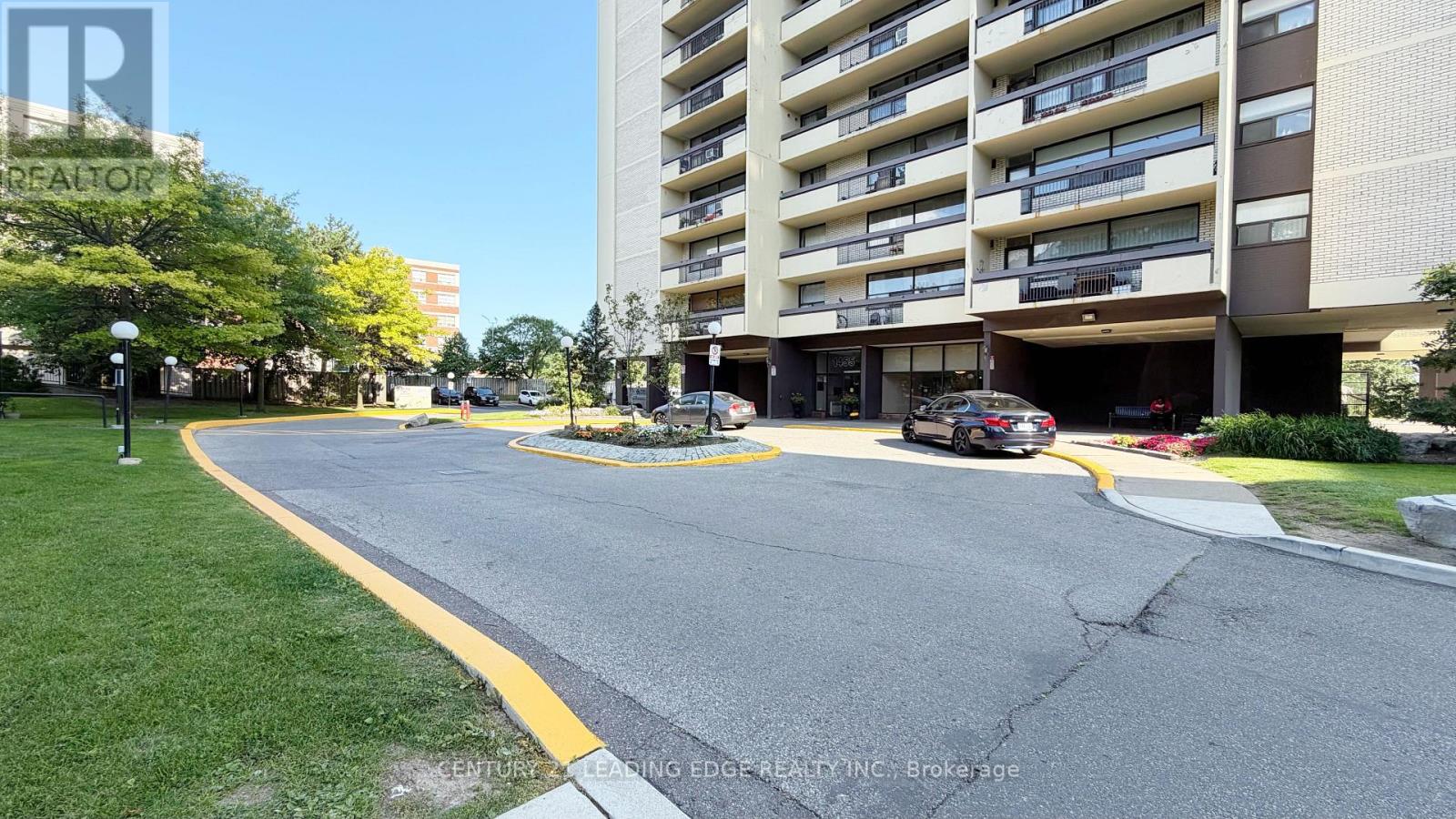 Photo of 1455 Lawrence Avenue