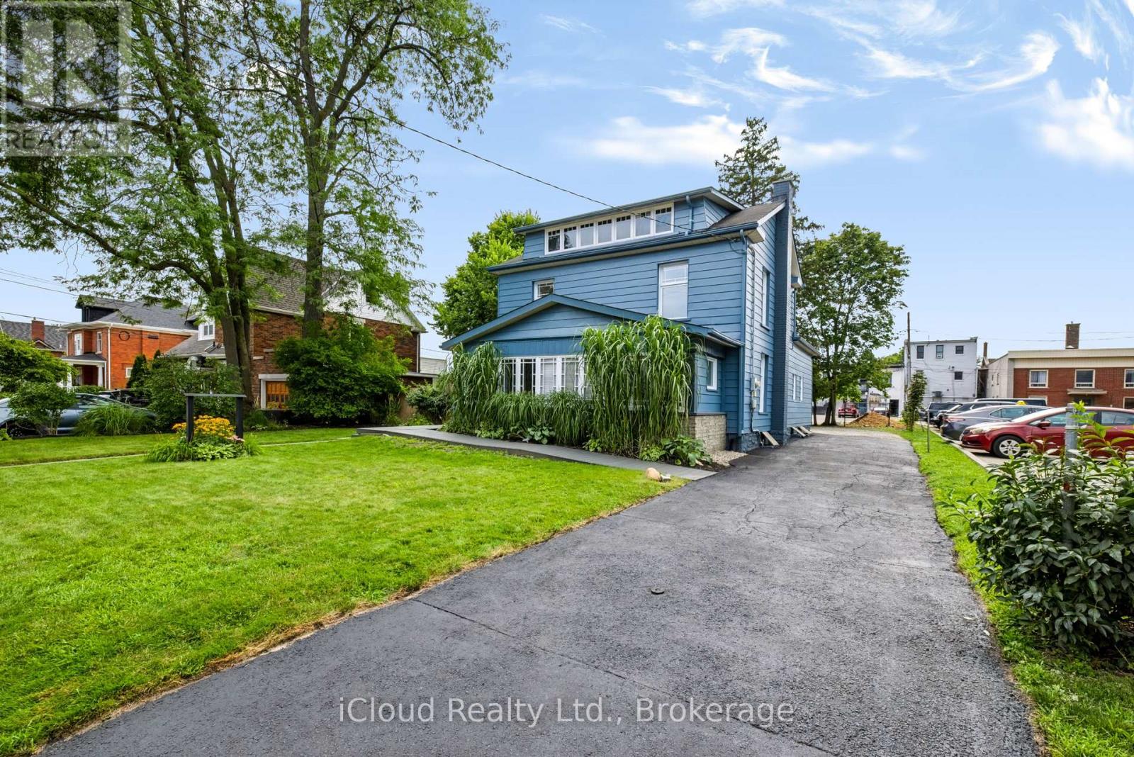 654 DUKE STREET - 2