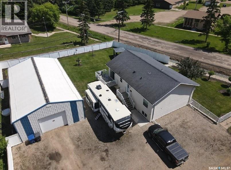 210 4th STREET E - Image 10